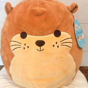 Joanne the Otter 12” Squishmallow NWT